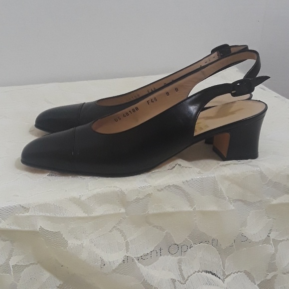 Ferraagamo Leather  shoes pre-owned condition - Picture 3 of 7